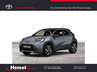 Neu Toyota Aygo X Business Edition 72 PS (52 kW) 2025 Grau SUV