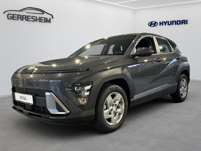 Neu Hyundai Kona Select 150 PS (110 kW) 2026 Grau SUV