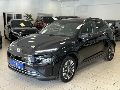 Gebraucht Hyundai Kona Edition 30+ 100 kW (136 PS) 2022 Schwarz SUV