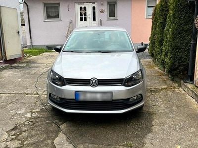 Gebraucht VW Polo 75 PS (55 kW) 2016 Silber Kleinwagen