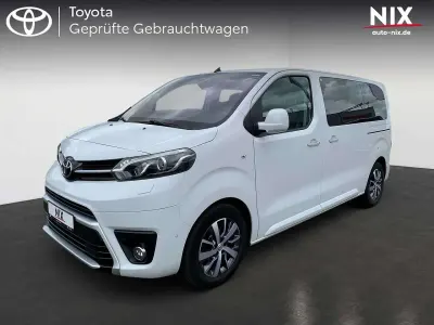 Gebraucht Toyota Proace Verso Executive 177 PS (130 kW) 2022 Ice white Kombi