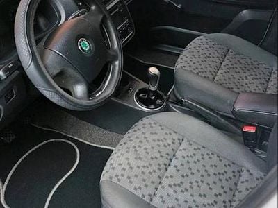 Gebraucht Skoda Roomster 70 PS (51 kW) 2008 Weiß Van / Kleinbus