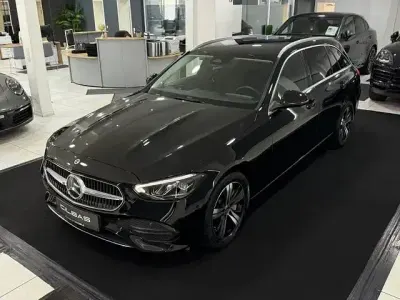 Gebraucht Mercedes C220 Avantgarde 200 PS (147 kW) 2021 Schwarz Limousine
