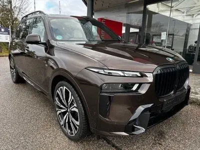 Gebraucht BMW X7 Sport Line 352 PS (258 kW) 2025 Braun SUV