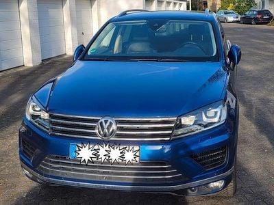 Gebraucht VW Touareg 262 PS (192 kW) 2016 Blau SUV