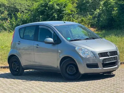 Gebraucht Suzuki Splash Basic 68 PS (50 kW) 2010 Grau Kleinwagen