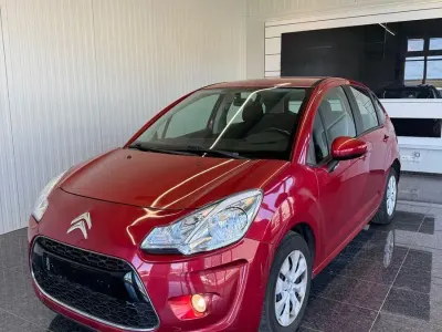 Używany Citroën C3 Tendance 95 KM (69 kW) 2011 Czerwony Sedan/Limuzyna