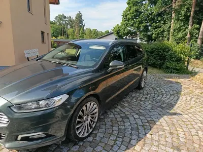 Gebraucht Ford Mondeo 150 PS (110 kW) 2016 Grün Kombi