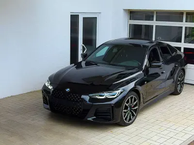 Gebraucht BMW 430 M Sport 245 PS (180 kW) 2022 Black sapphire metallic Coupé