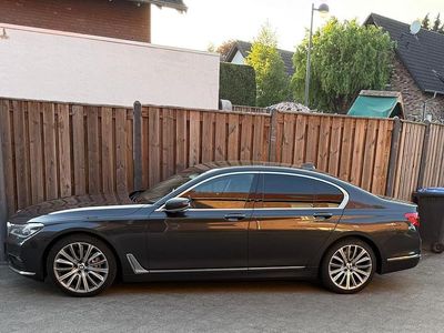 BMW 740L