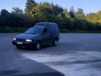 Gebraucht VW Caddy 68 PS (50 kW) 2002 Schwarz Van / Kleinbus
