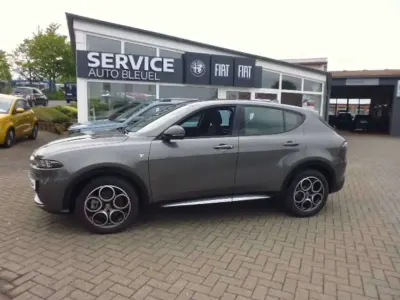 Gebraucht Alfa Romeo Tonale Ti 160 PS (117 kW) 2023 Rot SUV