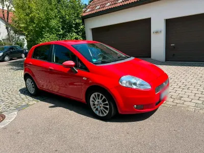 Gebraucht Fiat Grande Punto 80 PS (58 kW) 2009 Rot Kleinwagen