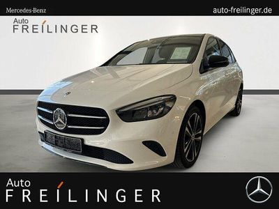 Używany Mercedes B200 Progressive 163 KM (119 kW) 2019 Biały Minivan