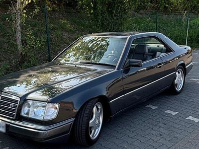 Usata Mercedes 230 150 CV (110 kW) 1992 Nero Coupé