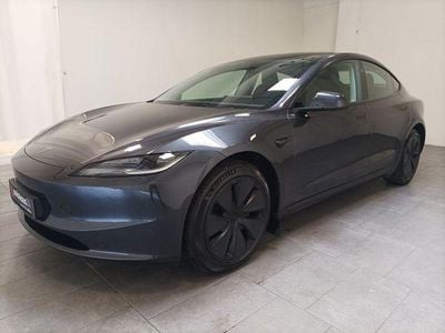 Begagnad Tesla Model 3 RWD 208 kW (283 HK) 2024 Grå Sedan