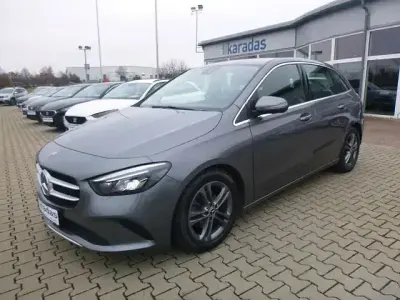 Gebraucht Mercedes B180 136 PS (100 kW) 2019 Grau Kleinwagen