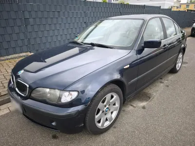 Gebraucht BMW 320 170 PS (125 kW) 2002 Blau Limousine