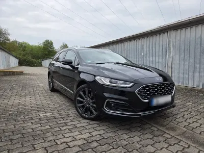 Używany Ford Mondeo Vignale 190 KM (139 kW) 2020 Czarny Sedan/Limuzyna
