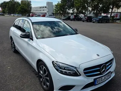 Gebraucht Mercedes C180 Avantgarde 156 PS (114 kW) 2019 Weiß Kombi