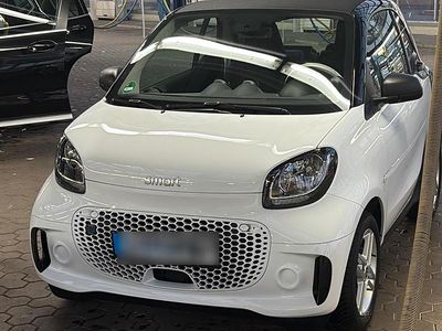Weiß Gebraucht 2022 Smart ForTwo Coupé Kleinwagen | 9.300 € (Fairer Preis)