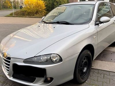 gebraucht Alfa Romeo 147 1.9JTD Multijet/Klimaautomatik/Ledersitze/Tempomat