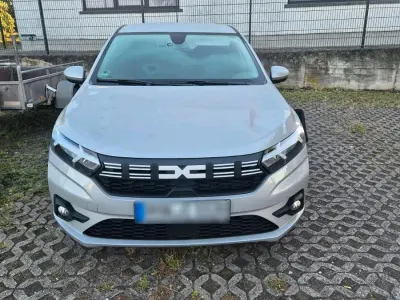 Gebraucht Dacia Sandero Stepway 91 PS (66 kW) 2024 Grau Limousine