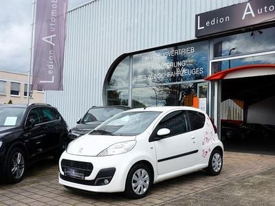 Gebraucht Peugeot 107 Active 68 PS (50 kW) 2012 Weiß Kleinwagen