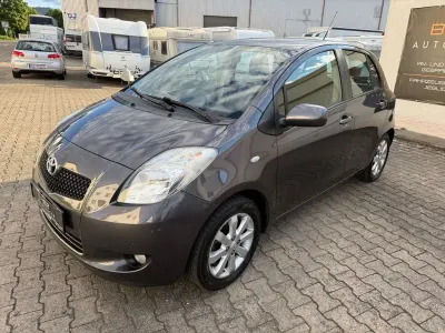 Gebraucht Toyota Yaris Travel 87 PS (63 kW) 2007 Grau Kleinwagen
