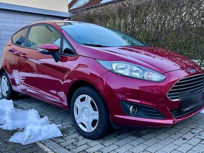 Rot Gebraucht 2013 Ford Fiesta Kleinwagen | 4.300 € (Fairer Preis)