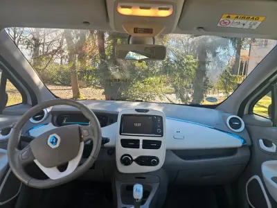 Gebraucht Renault Zoe Zen 64 kW (88 PS) 2013 Weiß Kleinwagen