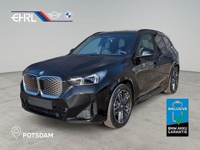 Neu BMW iX1 Luxury Line 150 kW (204 PS) 2026 Schwarz SUV
