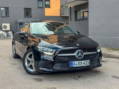 Gebraucht Mercedes A180 116 PS (85 kW) 2019 Schwarz Limousine