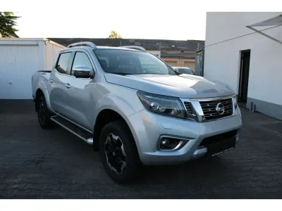 Gebraucht Nissan Navara Tekna 190 PS (139 kW) 2021 Silber (metallic) Pickup