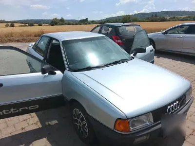 Gebraucht Audi 80 90 PS (66 kW) 1989 Silber Limousine