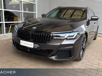 Gebraucht BMW 540 Efficient Dynamics 340 PS (250 kW) 2023 Sophistograu brillanteffekt Kombi