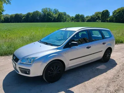 Gebraucht Ford Focus 101 PS (74 kW) 2005 Silber Kombi
