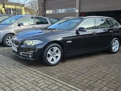 Second-hand BMW 520 Luxury Line 184 CP (135 kW) 2013 Negru Break