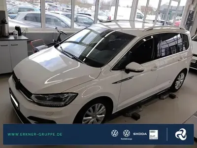 Gebraucht VW Touran Highline 150 PS (110 kW) 2018 Pure white Van / Kleinbus