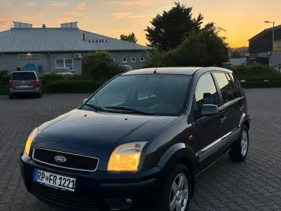 Gebraucht Ford Fusion 80 PS (58 kW) 2006 Grau Kleinwagen