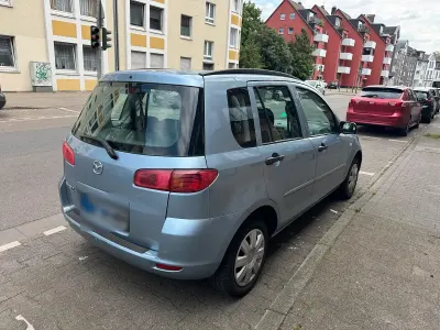 Gebraucht Mazda 2 75 PS (55 kW) 2003 Blau Kleinwagen
