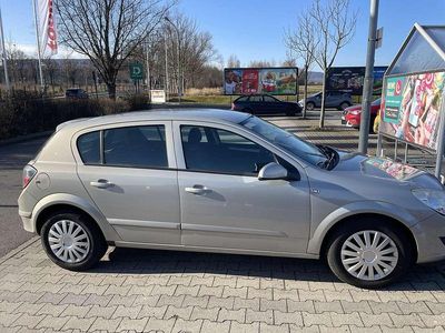 Second-hand Opel Astra Catch Me 105 CP (77 kW) 2007 Berlinǎ