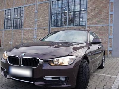 Gebraucht BMW 316 136 PS (100 kW) 2014 Violet Limousine