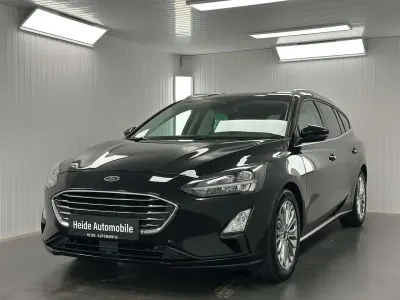 Gebraucht Ford Focus Titanium 150 PS (110 kW) 2020 Obsidianschwarz metallic Kombi