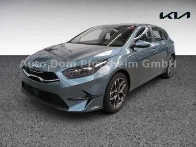 Używany Kia Ceed Spirit 140 KM (102 kW) 2025 Szary Hatchback