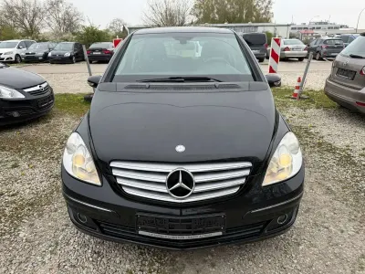 Gebraucht Mercedes B200 193 PS (141 kW) 2007 Kosmosschwarz  metalliclack Van / Kleinbus