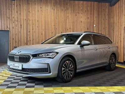 Gebraucht Skoda Superb 150 PS (110 kW) 2024 Silber Kombi
