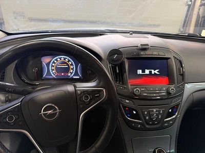Gebraucht Opel Insignia 120 PS (88 kW) 2014 Silber Kombi