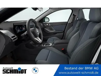 Neu BMW 120 Shadowline 170 PS (125 kW) 2025 Skyscrapergrau Kleinwagen
