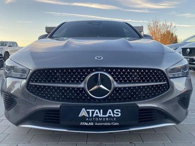 Mountaingrau Gebraucht 2023 Mercedes CLA200 Coupé | 30.800 € (Guter Preis)